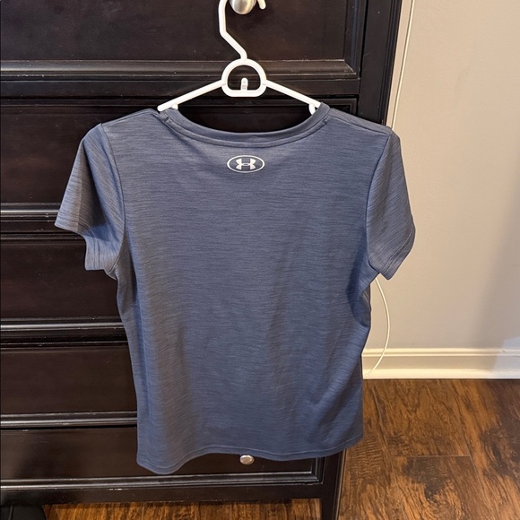 Under Armour Women’s Charcoal Crew Neck Tee - Picture 3 of 3